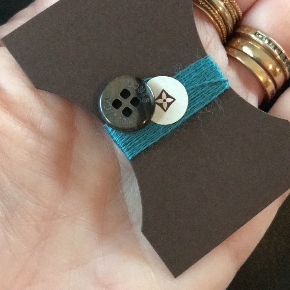 Louis Vuitton Button